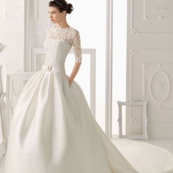 Aire Barcelona Wedding Dress - Picture 2 of 4